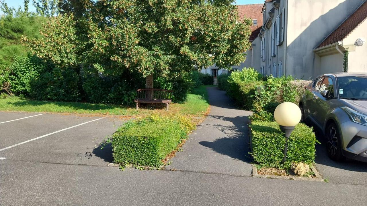 Appartement Cosy - Disneyland & Villages Nature Villeneuve-Saint-Denis Extérieur photo